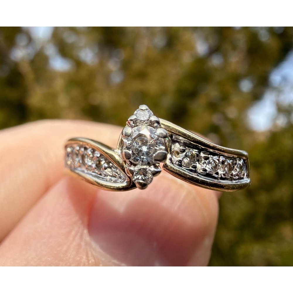 Vintage 14k Solid Yellow Gold Natural Earth Mined Diamond Ringโ - Pave Swirl